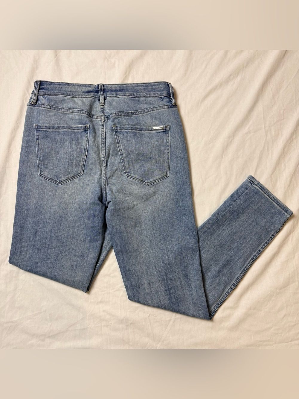 WHITE HOUSE BLACK MARKET The Everyday Soft Slim Crop Light Wash Blue Jeans 6 - Picture 3 of 9